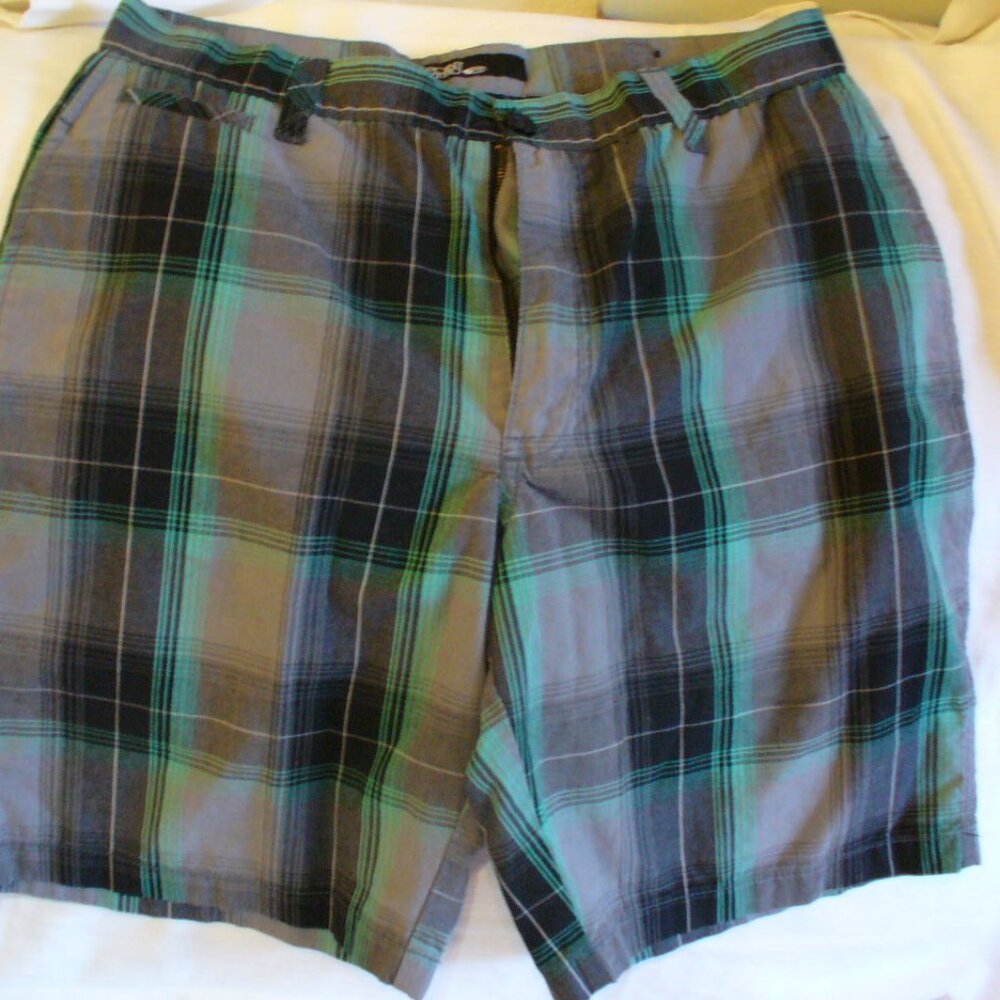 POINT ZERO  Brand       Shorts  NWOT  Size 34